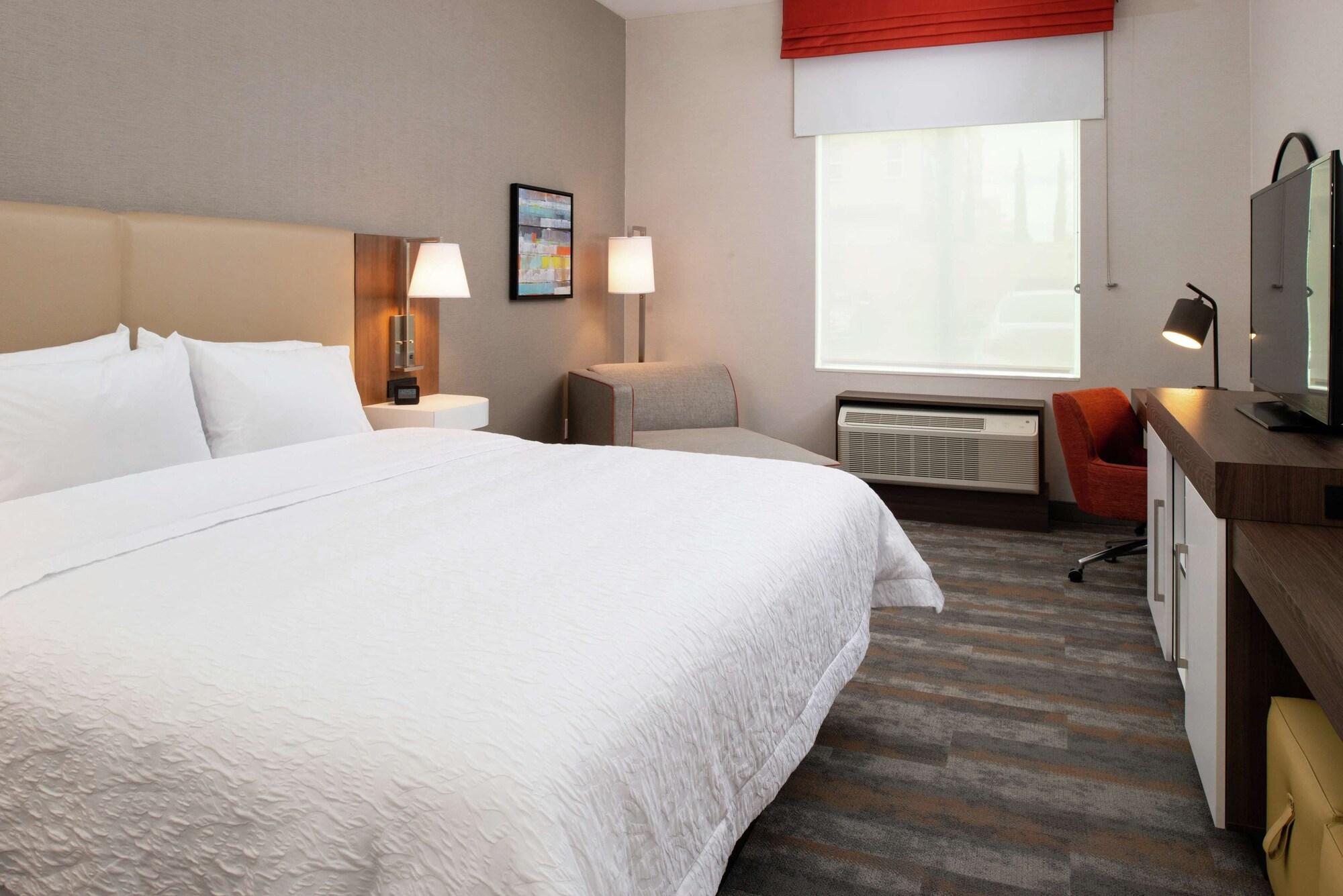 Hotel Hampton & 3*