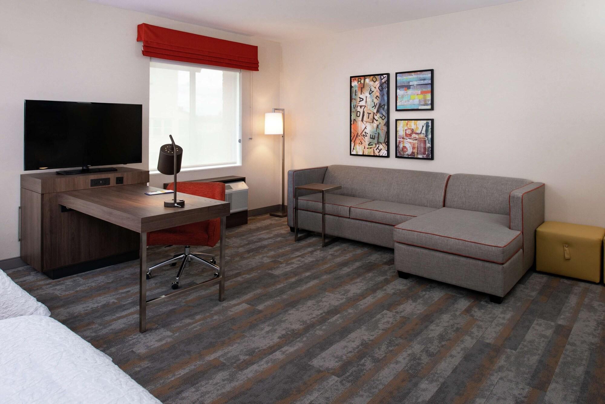 Hampton & Hotel 3*